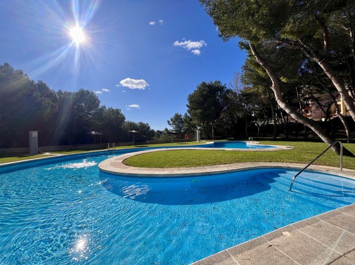 Image No.28-2 Bed Apartment for sale