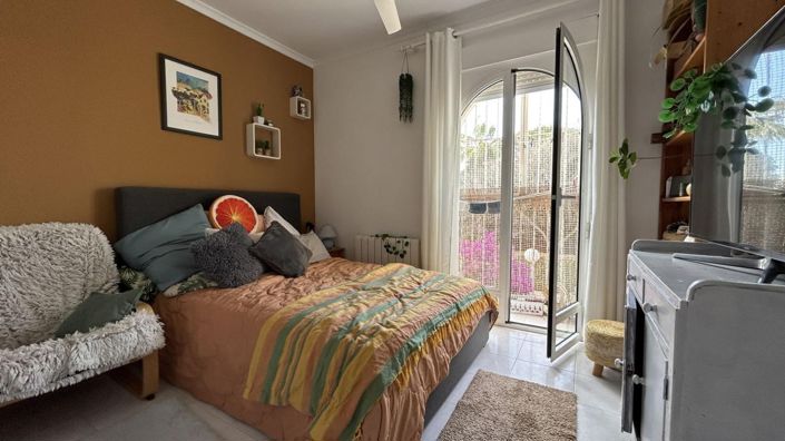 Image No.19-2 Bed Townhouse for sale