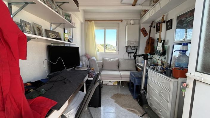 Image No.26-2 Bed Townhouse for sale