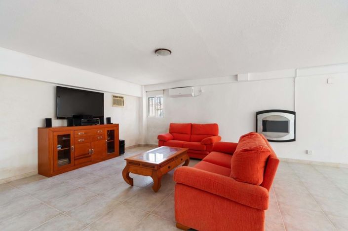 Image No.32-4 Bed Villa for sale