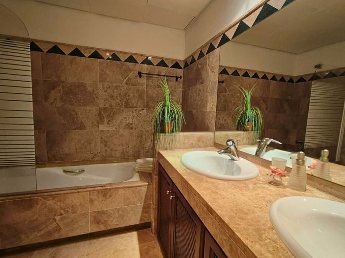 Image No.14-3 Bed Apartment for sale