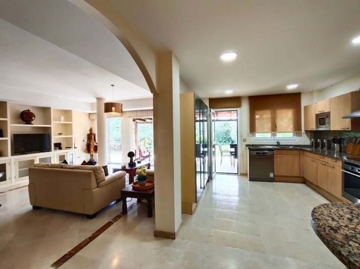 Image No.8-3 Bed Apartment for sale