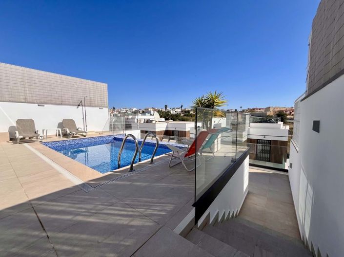 Image No.19-3 Bed Villa for sale