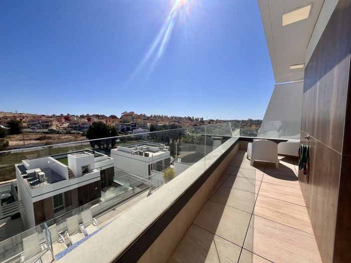 Image No.20-3 Bed Villa for sale