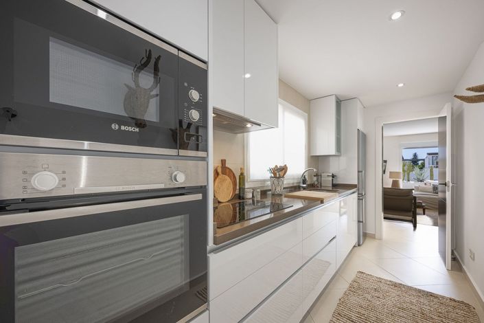 Image No.11-3 Bed Apartment for sale