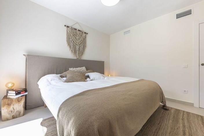 Image No.17-3 Bed Apartment for sale