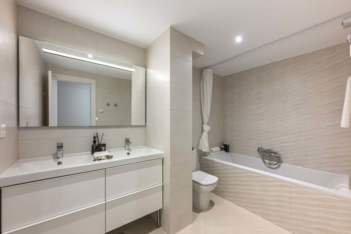 Image No.19-3 Bed Apartment for sale