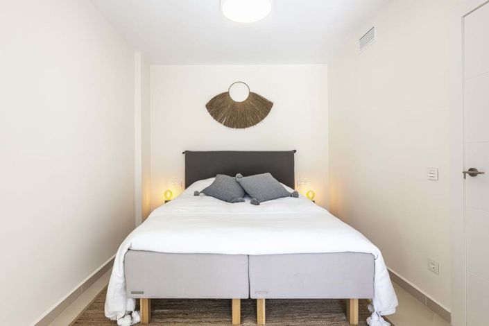 Image No.20-3 Bed Apartment for sale