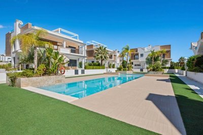 4 Bed Townhouse for sale