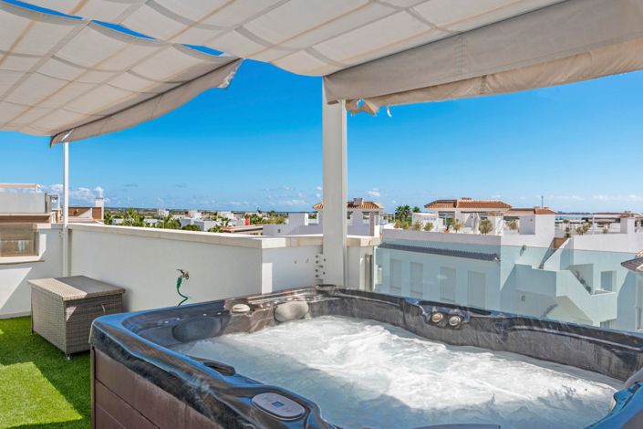 Image No.30-4 Bed Townhouse for sale