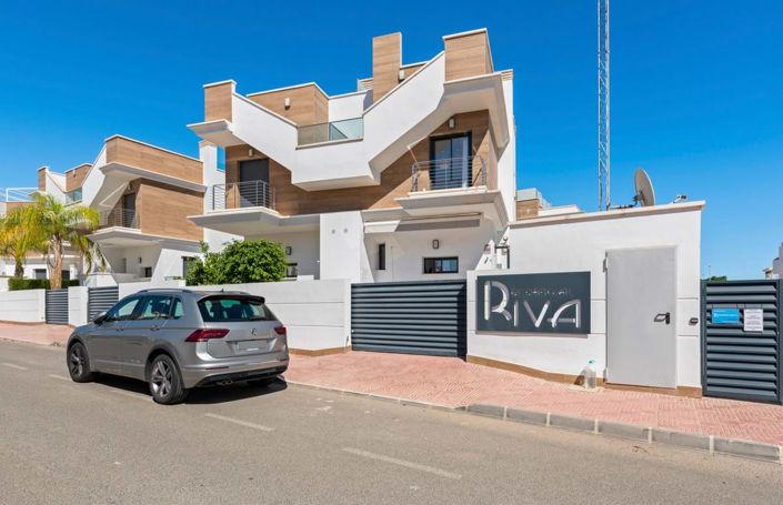 Image No.47-4 Bed Townhouse for sale