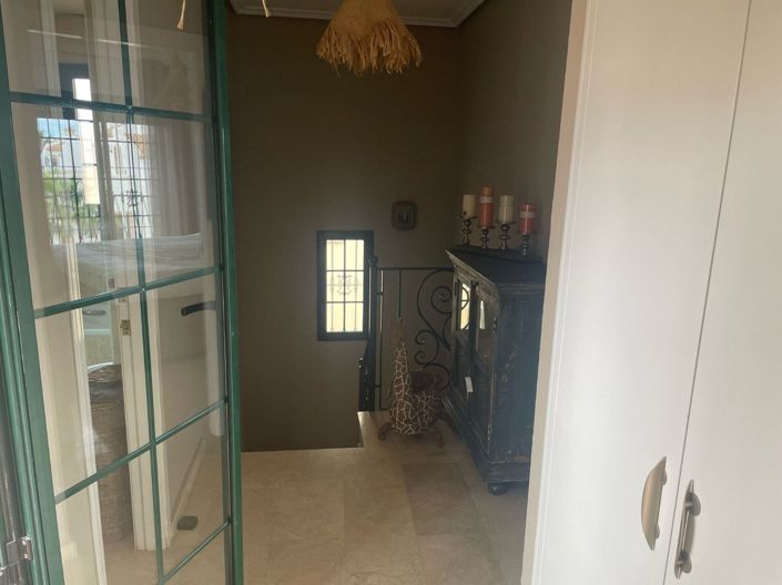 Image No.18-3 Bed Villa for sale