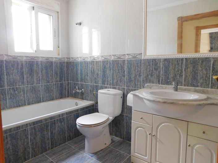 Image No.18-3 Bed Villa for sale