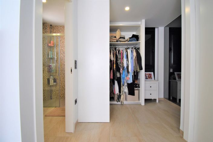 Image No.14-3 Bed Villa for sale