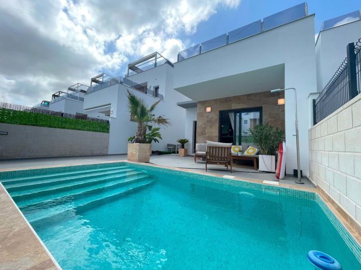 Image No.1-3 Bed Villa for sale