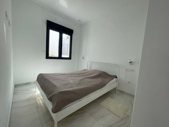 Image No.8-3 Bed Villa for sale