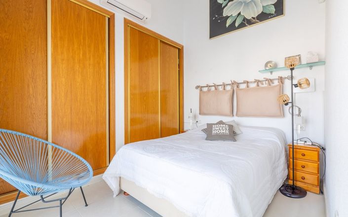 Image No.12-3 Bed Townhouse for sale