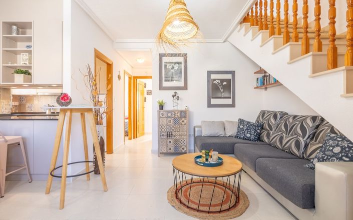 Image No.2-3 Bed Townhouse for sale