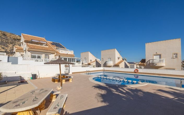 Image No.35-3 Bed Townhouse for sale