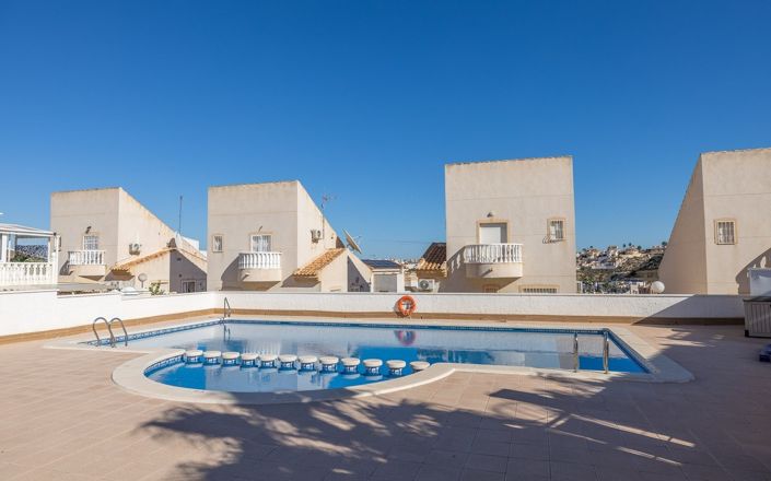 Image No.36-3 Bed Townhouse for sale