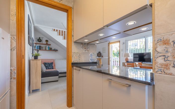 Image No.8-3 Bed Townhouse for sale