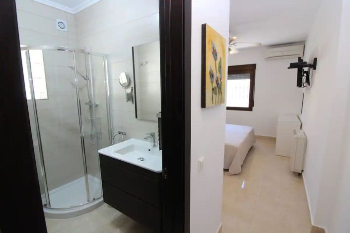 Image No.11-5 Bed Villa for sale