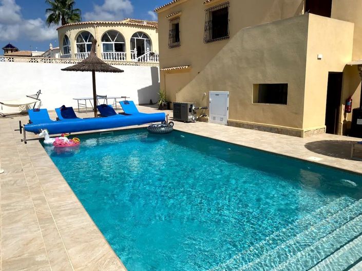 Image No.3-5 Bed Villa for sale