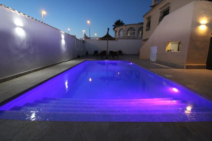 Image No.36-5 Bed Villa for sale