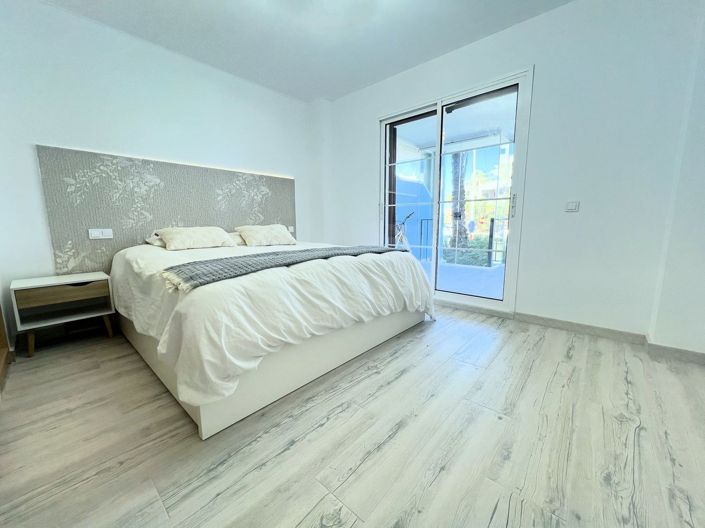 Image No.18-4 Bed Property for sale