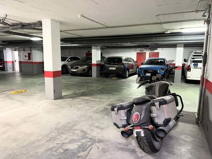 Image No.28-4 Bed Property for sale