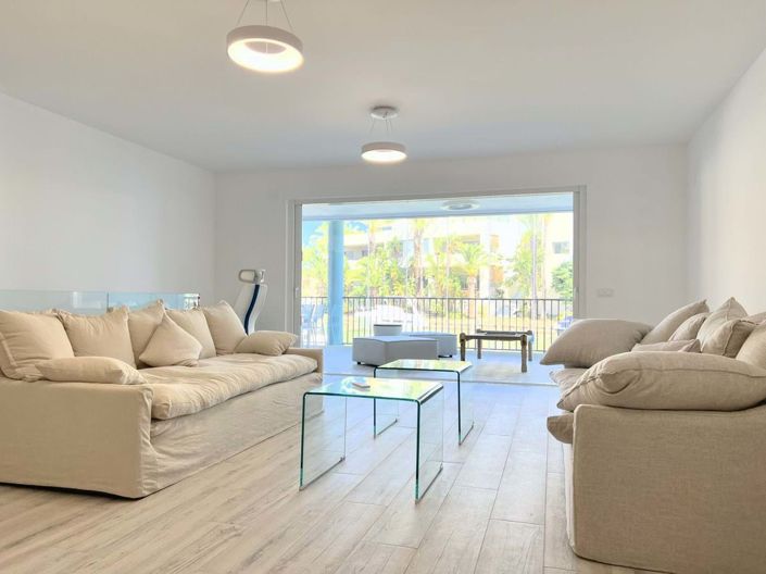 Image No.5-4 Bed Property for sale