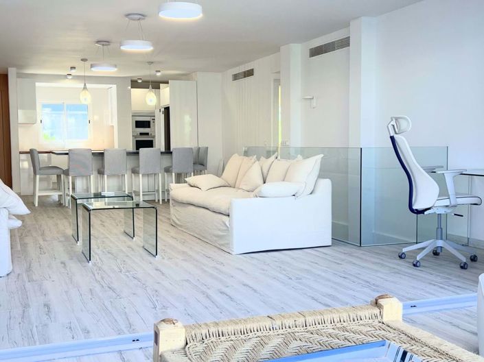 Image No.7-4 Bed Property for sale