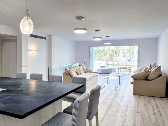 Image No.8-4 Bed Property for sale