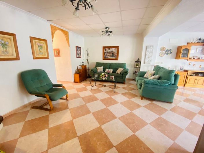 Image No.7-3 Bed Apartment for sale