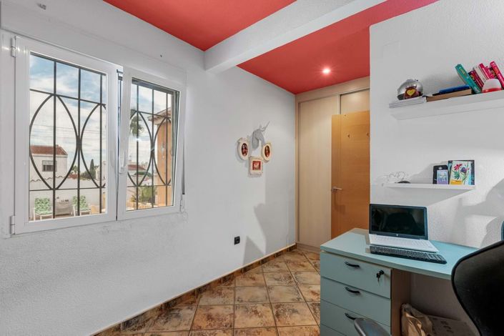 Image No.23-4 Bed Villa for sale