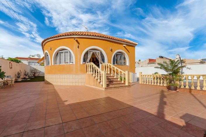 Image No.31-4 Bed Villa for sale