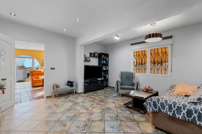 Image No.5-4 Bed Villa for sale