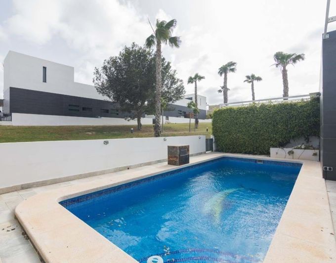 Image No.38-3 Bed Semi-Detached for sale