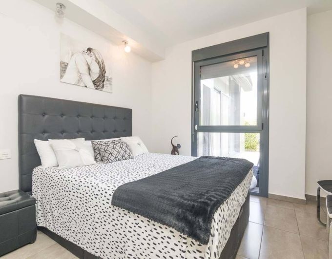 Image No.4-3 Bed Semi-Detached for sale