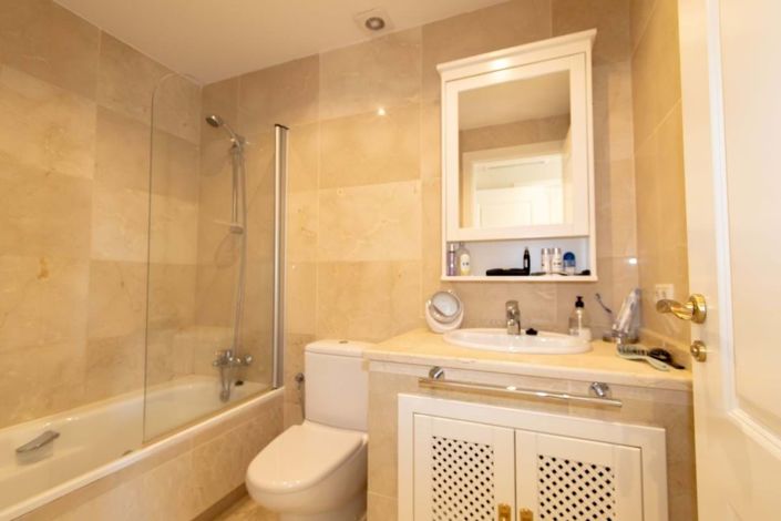 Image No.16-2 Bed Apartment for sale