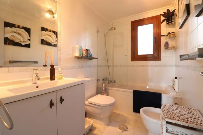 Image No.10-3 Bed Villa for sale