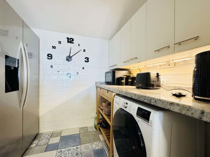 Image No.14-2 Bed Semi-Detached for sale