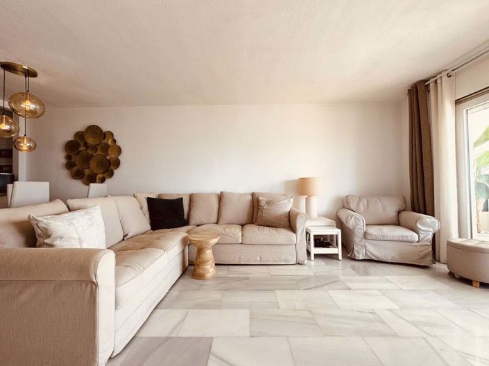 Image No.6-2 Bed Semi-Detached for sale