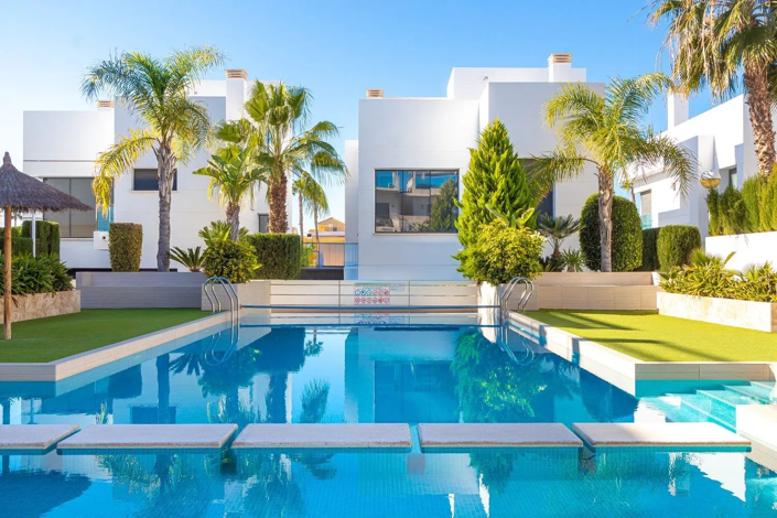 Image No.1-2 Bed Townhouse for sale