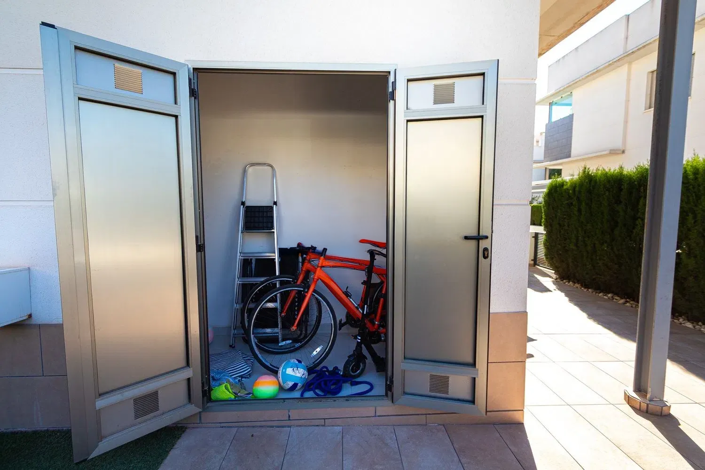 Image No.18-2 Bed Townhouse for sale