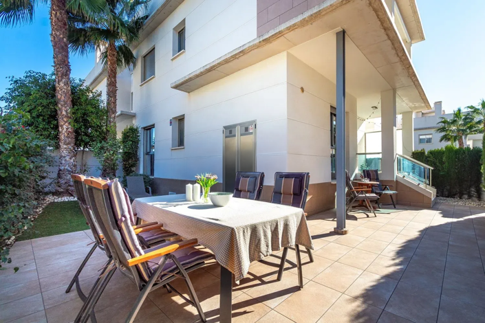 Image No.2-2 Bed Townhouse for sale