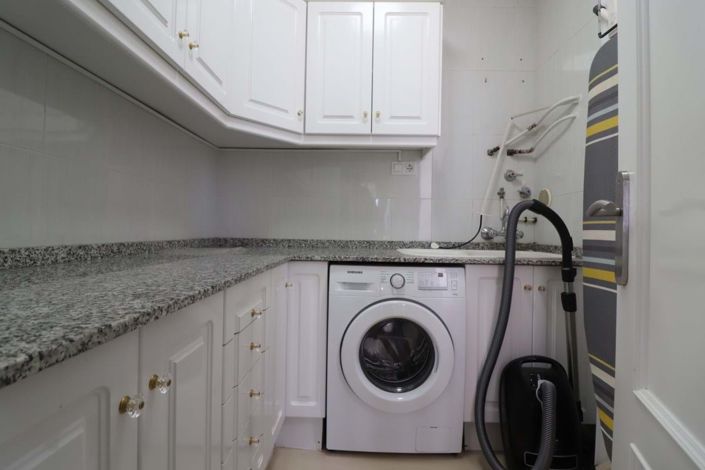 Image No.15-4 Bed Villa for sale