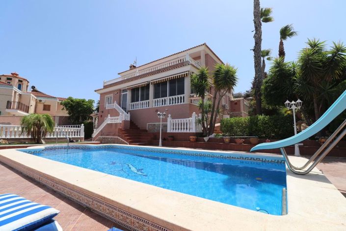 Image No.3-4 Bed Villa for sale