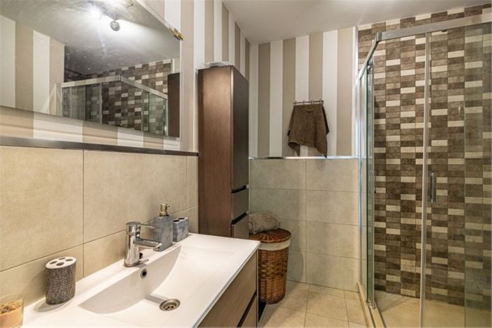 Image No.14-3 Bed Townhouse for sale