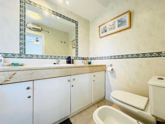 Image No.10-3 Bed Semi-Detached for sale